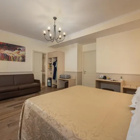 弗拉维亚酒店 3*