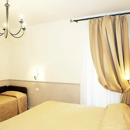 フラビア ホテル