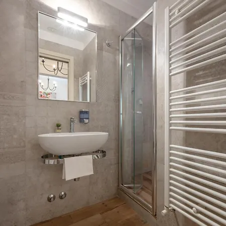 Ξενοδοχείο Flavia 3*